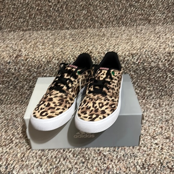 🐆💚Adidas💚🐆Kids, VULC RAID3R SHOES, size 5.5 kids - Picture 12 of 14